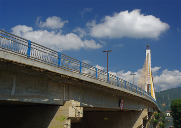 西城304不锈钢桥梁护栏：安全、耐用与美观的完美结合