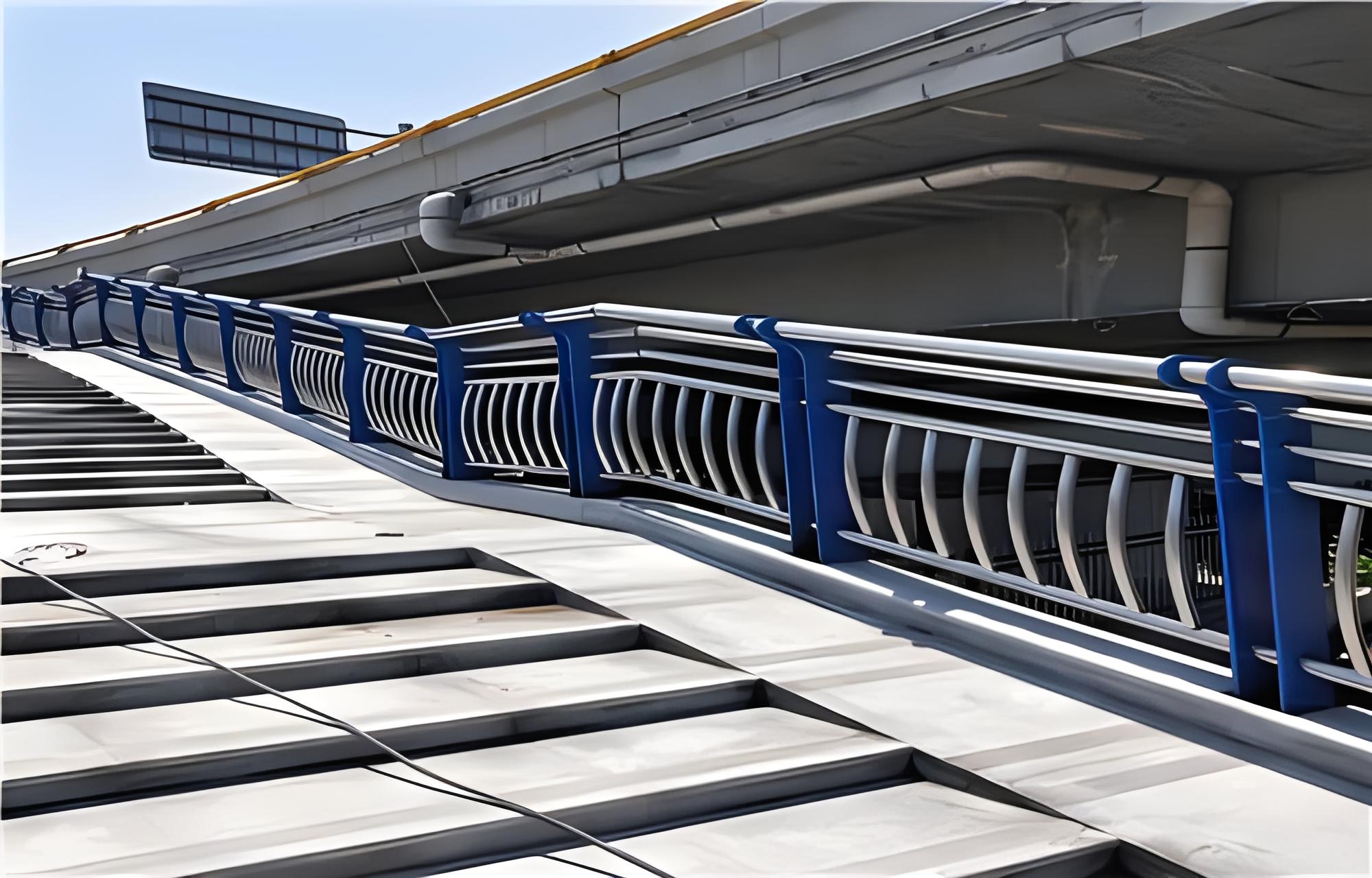 西城不锈钢桥梁护栏维护方案：确保安全，延长使用寿命